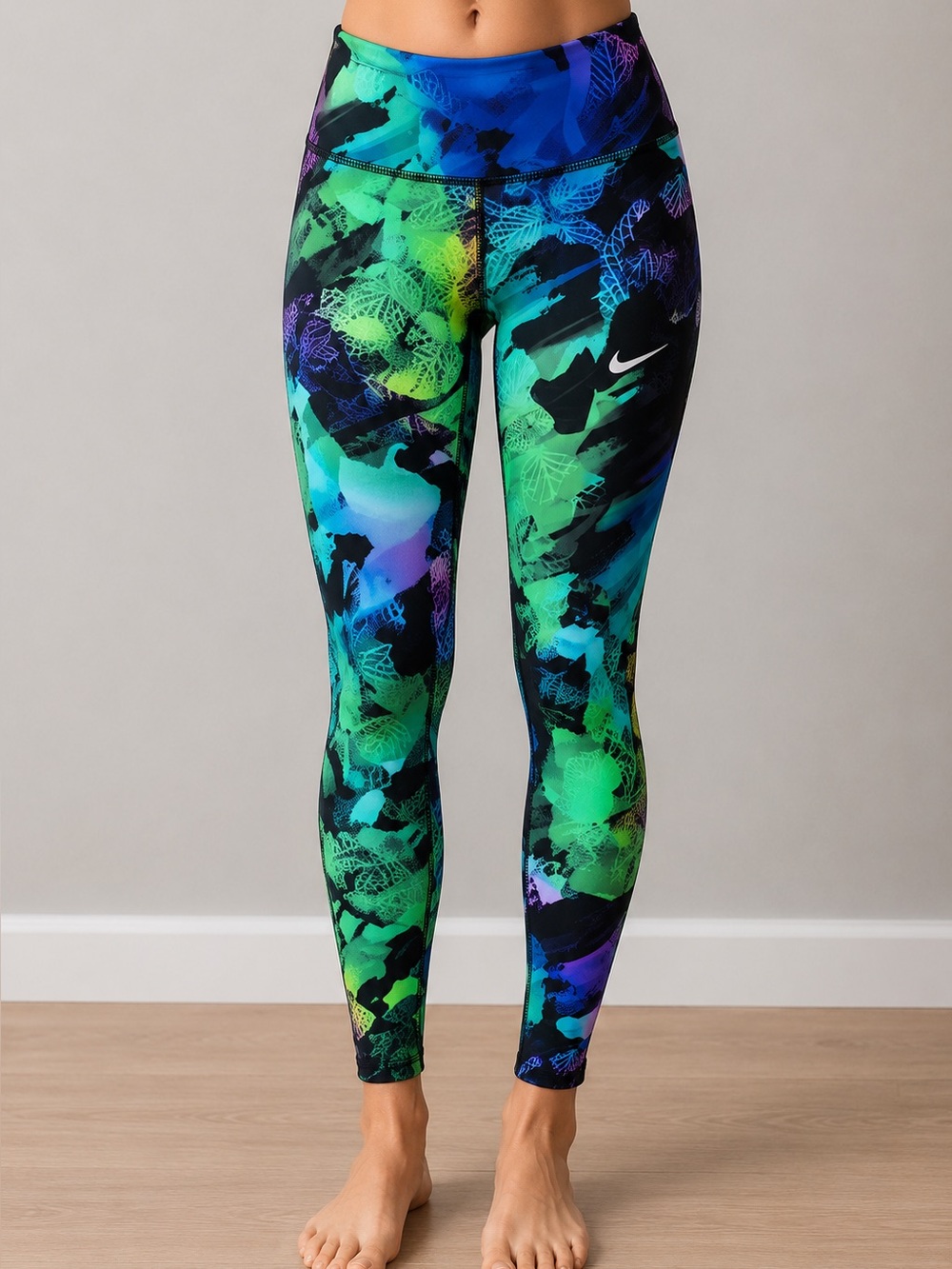 Women’s Nike dri-fit size small